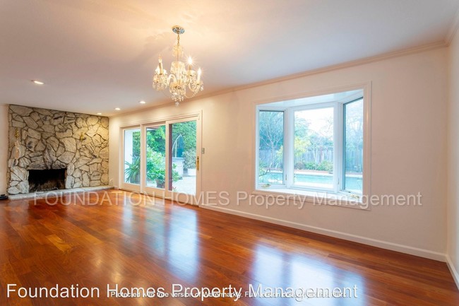 Foto del edificio - 3 br, 2 bath House - 80 Lancaster Ave.