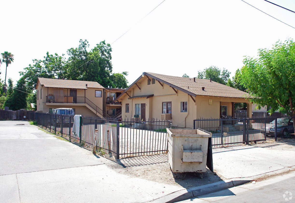 Primary Photo - 710 N Bond St