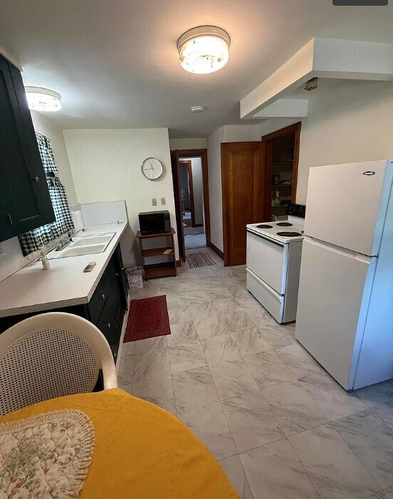 Fotografía del edificio - 4385 Lancaster Ave