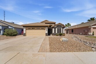 Building Photo - 3882 E Vaughn Ave