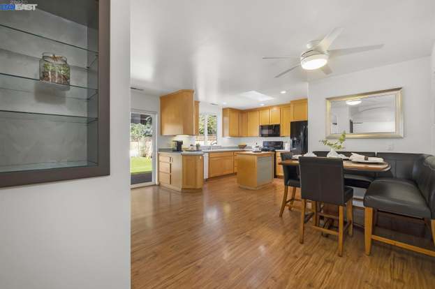 Foto del edificio - 41345 Roberts Ave