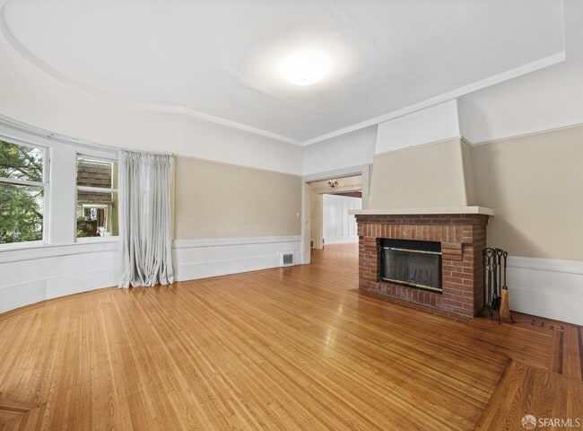 Building Photo - 119 14th Ave