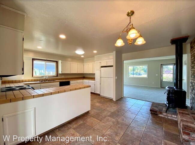 Building Photo - 2 br, 1 bath House - 222 Brittain Lane