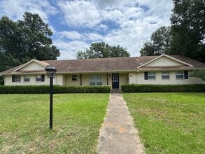 Building Photo - 2598 Clark Ln