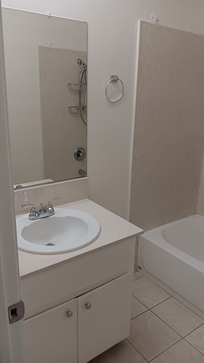 Foto del edificio - 12191 Adrian St