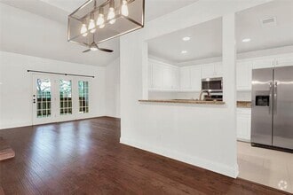 Building Photo - 12660 Hillcrest Rd