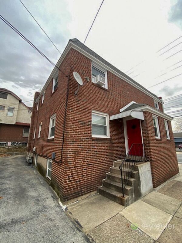 Foto principal - 201 Blunston Ave