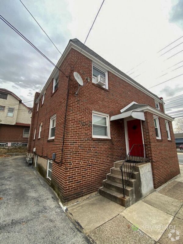 Building Photo - 201 Blunston Ave