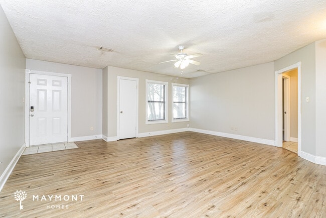 Building Photo - 2442 Chauncey Ln