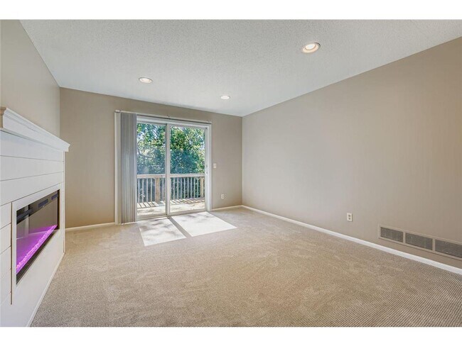 Foto del edificio - 5525 Lindsay St
