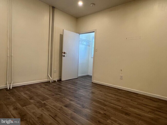 Foto del edificio - 1600 S LeCount St