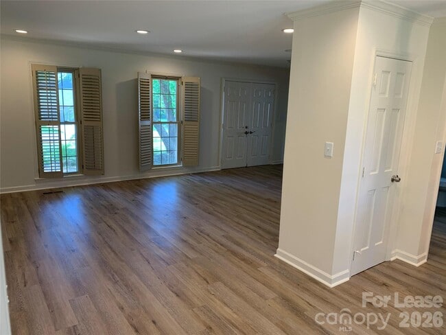 Building Photo - 16518 Greenfarm Rd
