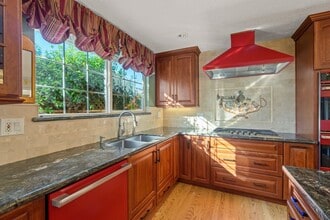 Building Photo - 1381 Elwood Dr