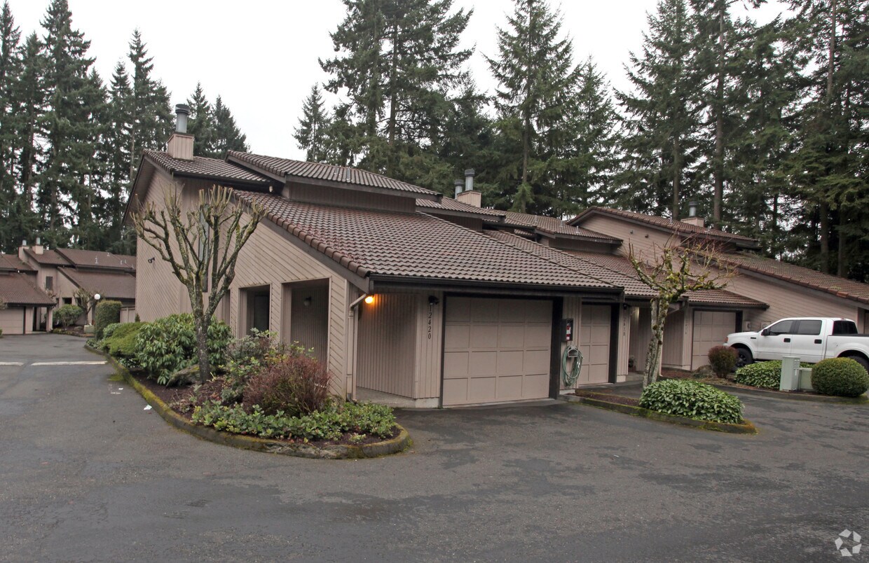 Building Photo - Sherwood Apartments