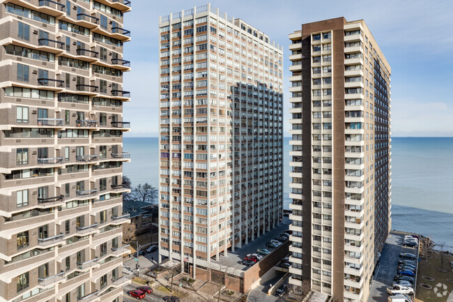 6171 N Sheridan Rd - Granville Beach Condominiums