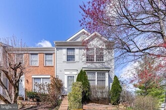 Building Photo - 6388 New Haven Ct