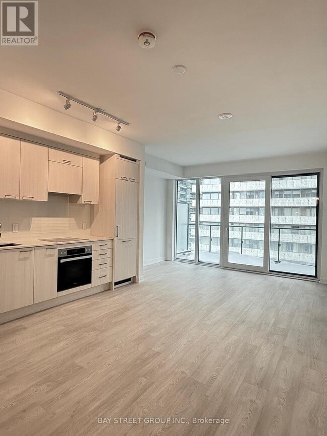 Photo du bâtiment - 634 Church St