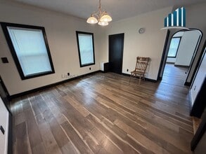 Building Photo - 294 Cambridge St