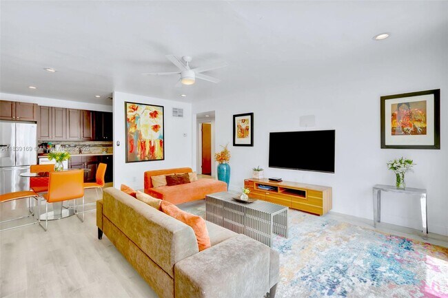 Building Photo - 320 Hendricks Is