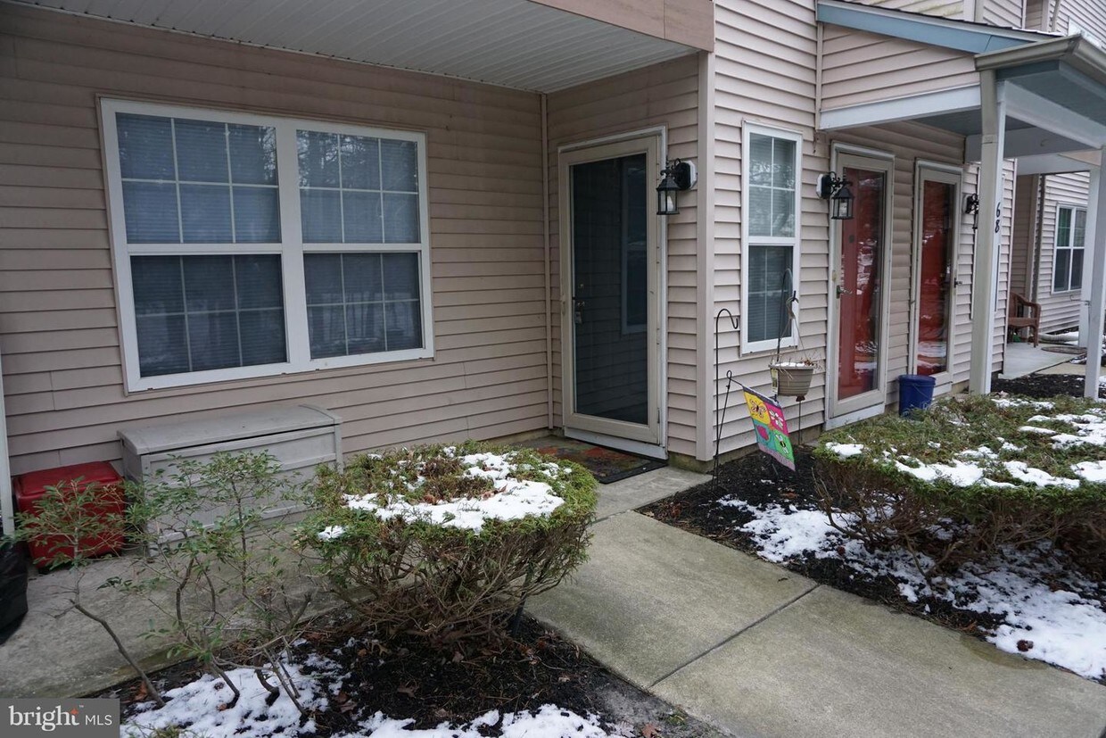 67 Crestmont Dr, Mantua Township, NJ 08051 Apartment for Rent in