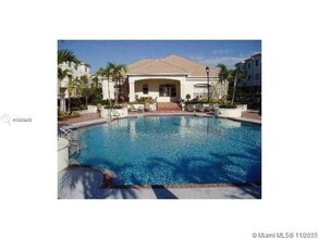 Building Photo - 9833 Baywinds Blvd