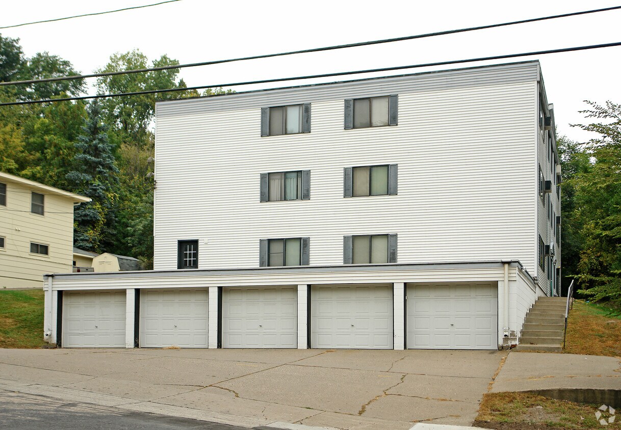 108 4th St N, Stillwater, MN 55082 Apartments in Stillwater, MN