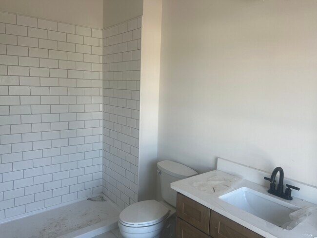 Building Photo - 205 Walker St