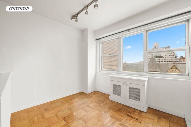 Foto del edificio - 69 W 9th St