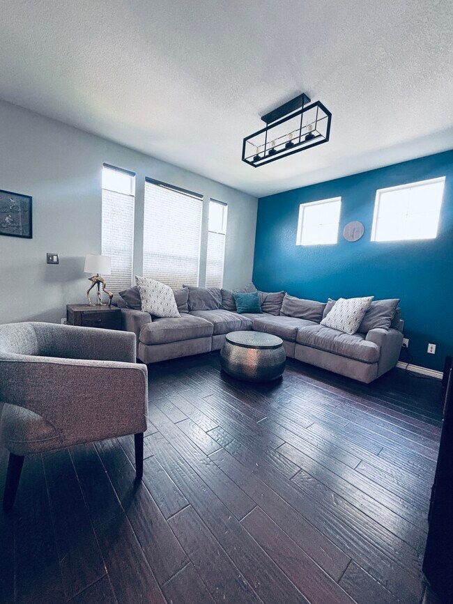 Foto del edificio - 3670 Paonia St