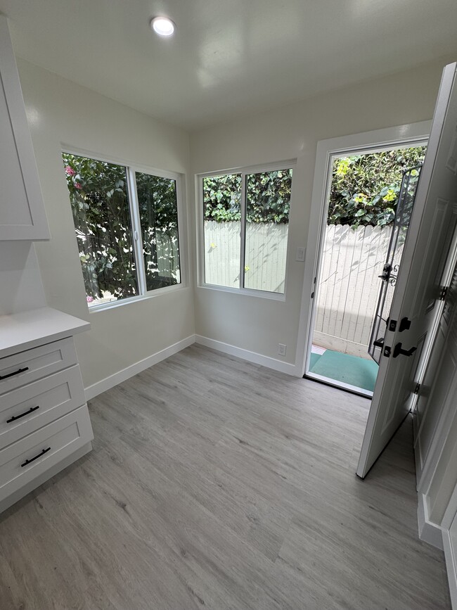 Kitchen breakfast nook - 7635 1/2 Lexington Ave