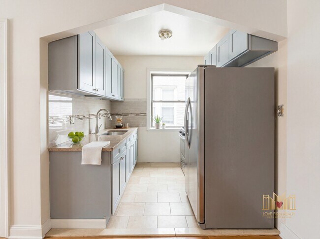 Foto del edificio - 207 E 96th St