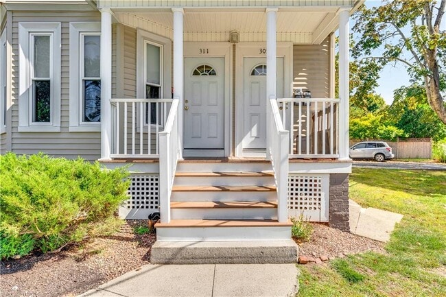 Building Photo - 311 Highland Ave