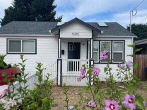Building Photo - 5415 SE 86th Ave