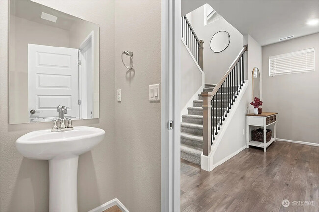 Foto del edificio - 12860 176th St Ct E