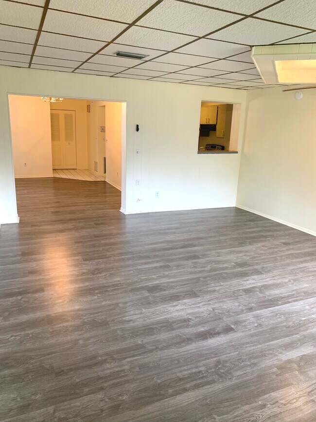Foto del edificio - 9408 River Rd