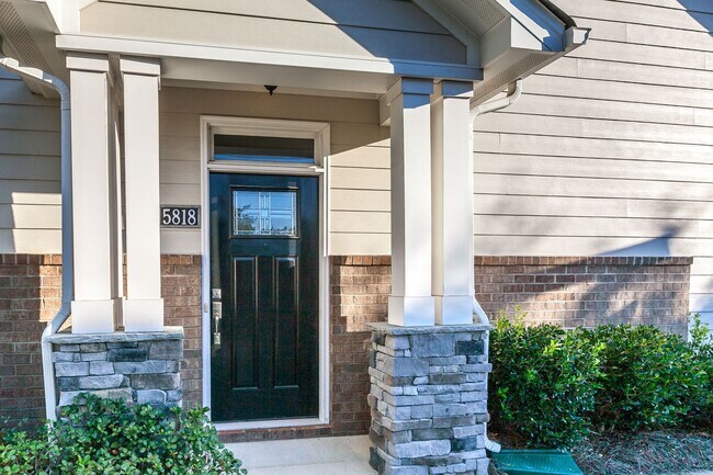 Foto del edificio - Townhouse in the Glenmore Garden Community!