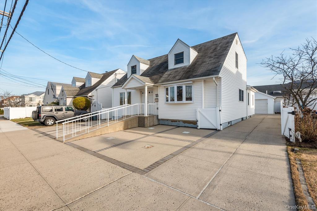 Foto principal - 89-10 157th Ave