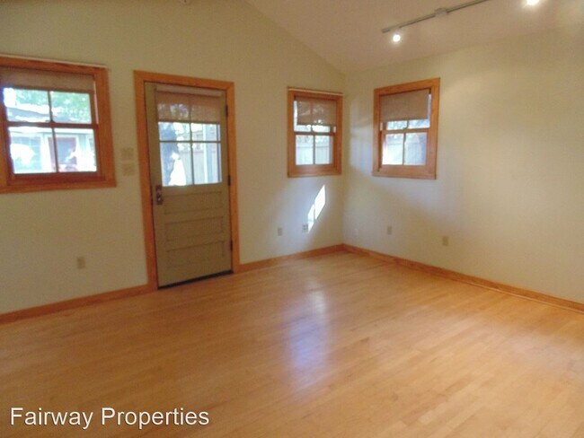 Foto del edificio - Studio, 1 bath House - 4312-B Avenue G