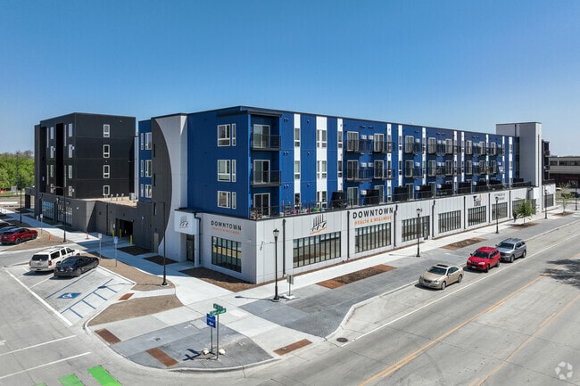 Building Photo - 650 Apartments