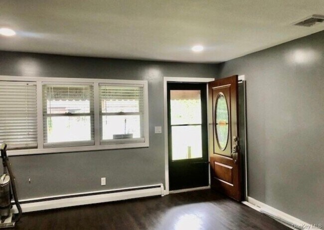 Foto del edificio - 1099 Nugent Ave