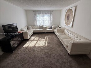 Building Photo - 2225 Monroe St