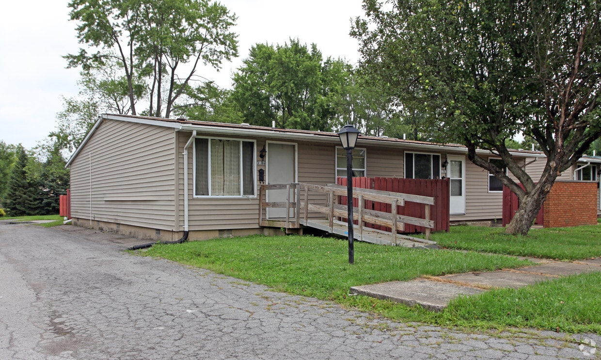 Primary Photo - 3173-3188 Nottingham Rd