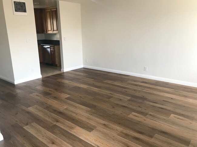 Building Photo - 4424 S Centinela Ave