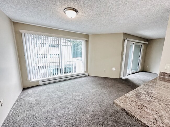 Foto del edificio - 13741 15th Ave NE