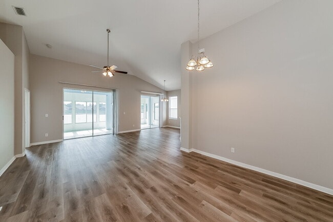 Building Photo - 5110 Clover Mist Dr