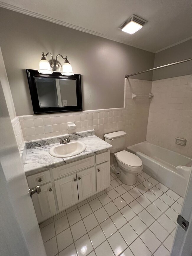 Interior Photo - Huntingdon Apartments