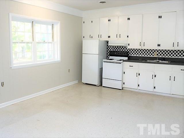 Building Photo - 301 Sunset Dr