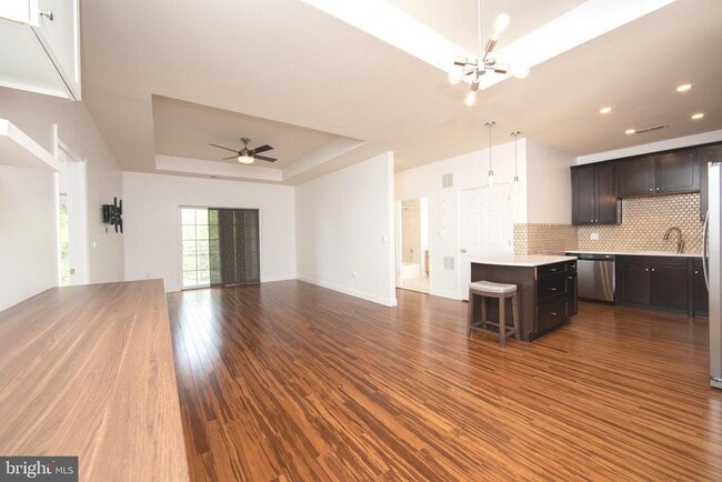 Building Photo - 244 Breeders Cup Dr