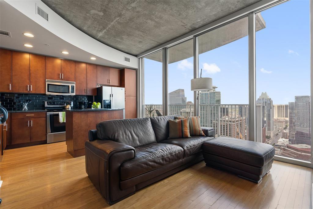 Foto principal - 360 Nueces St