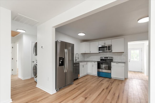 Photo - 1806 Sussex St House